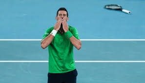 勇士主场告捷 库里三分手感回暖